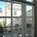 Palais Centre Historique Balcon Apartment *